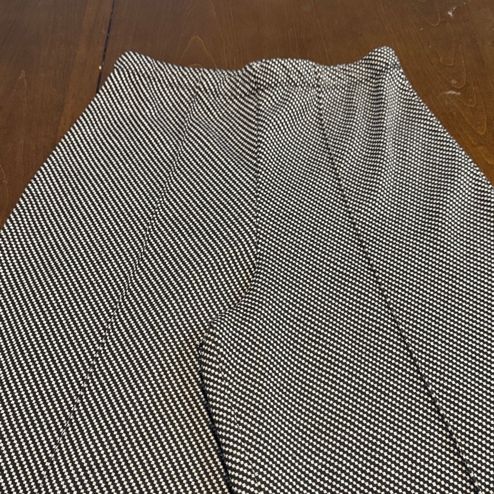 Max Studio Black and White Straight Leg Pants